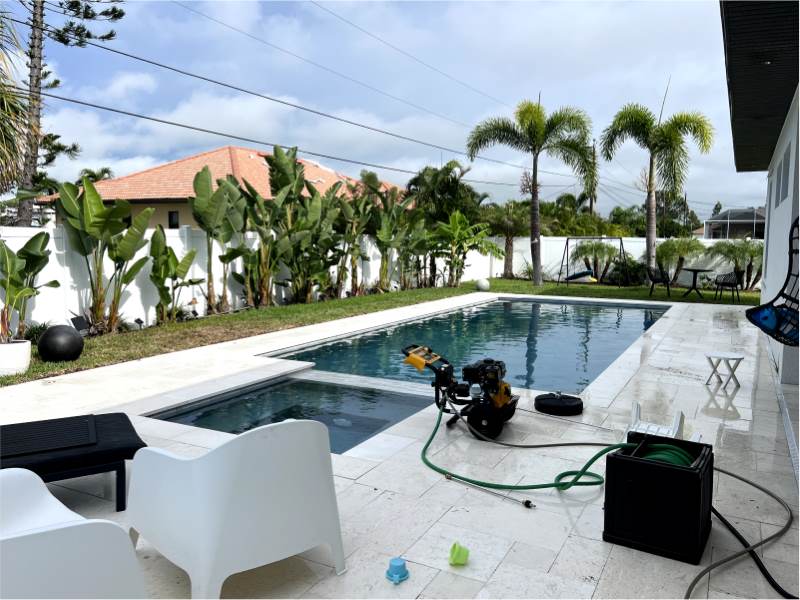 Pressure washing and garage cleaning from Goldmillio cleaning service in Cape Coral – Oct 10