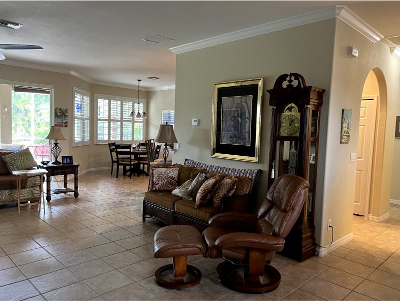 Regulag house cleaning in Cape Coral from Goldmillio