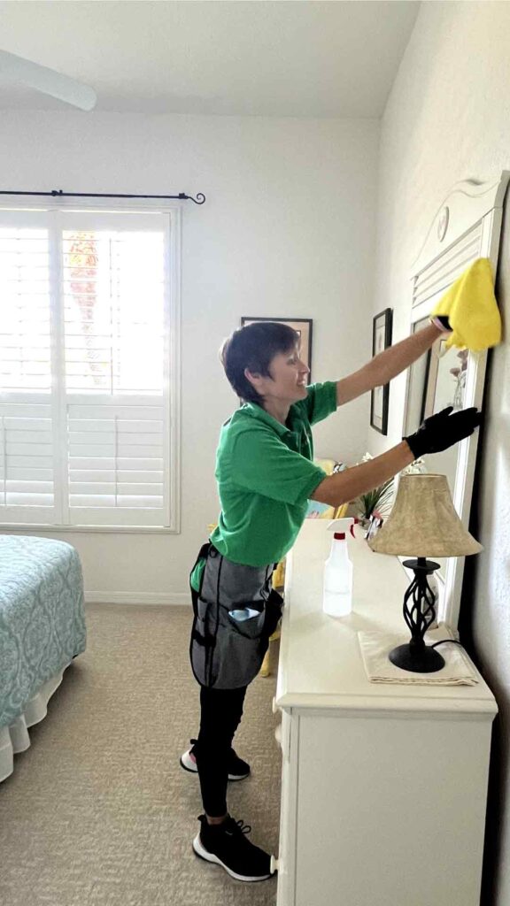 Bedroom mirror cleaning - Regular cleaning in Cape Coral by Goldmillio - Feb 7