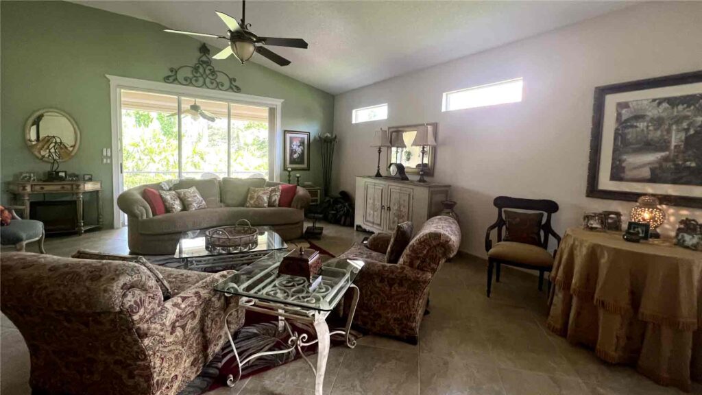Living room - Deep cleaning in Cape Coral by Goldmillio - Apr 15
