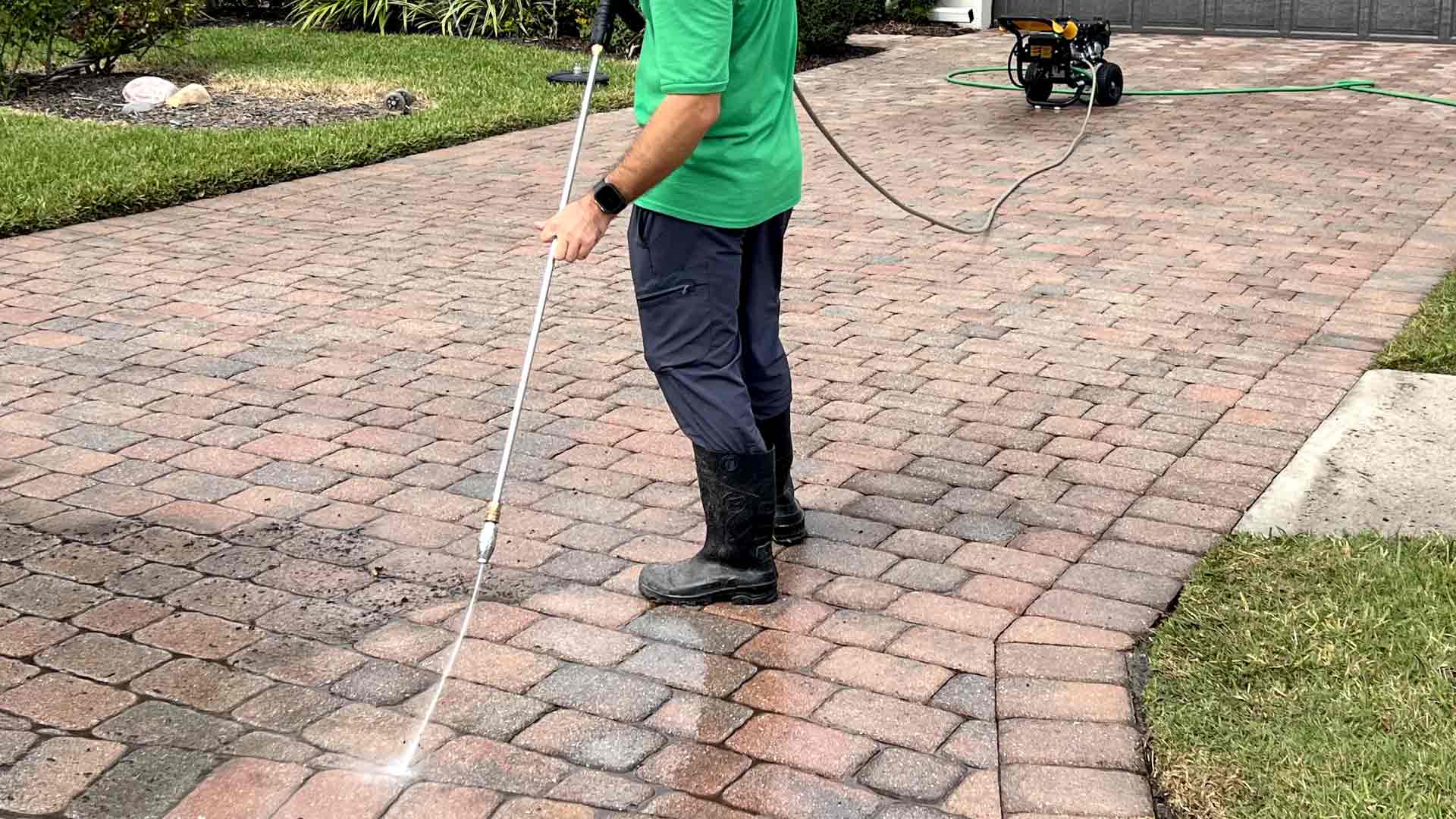 Pressure washing and window cleaning – Apr 27