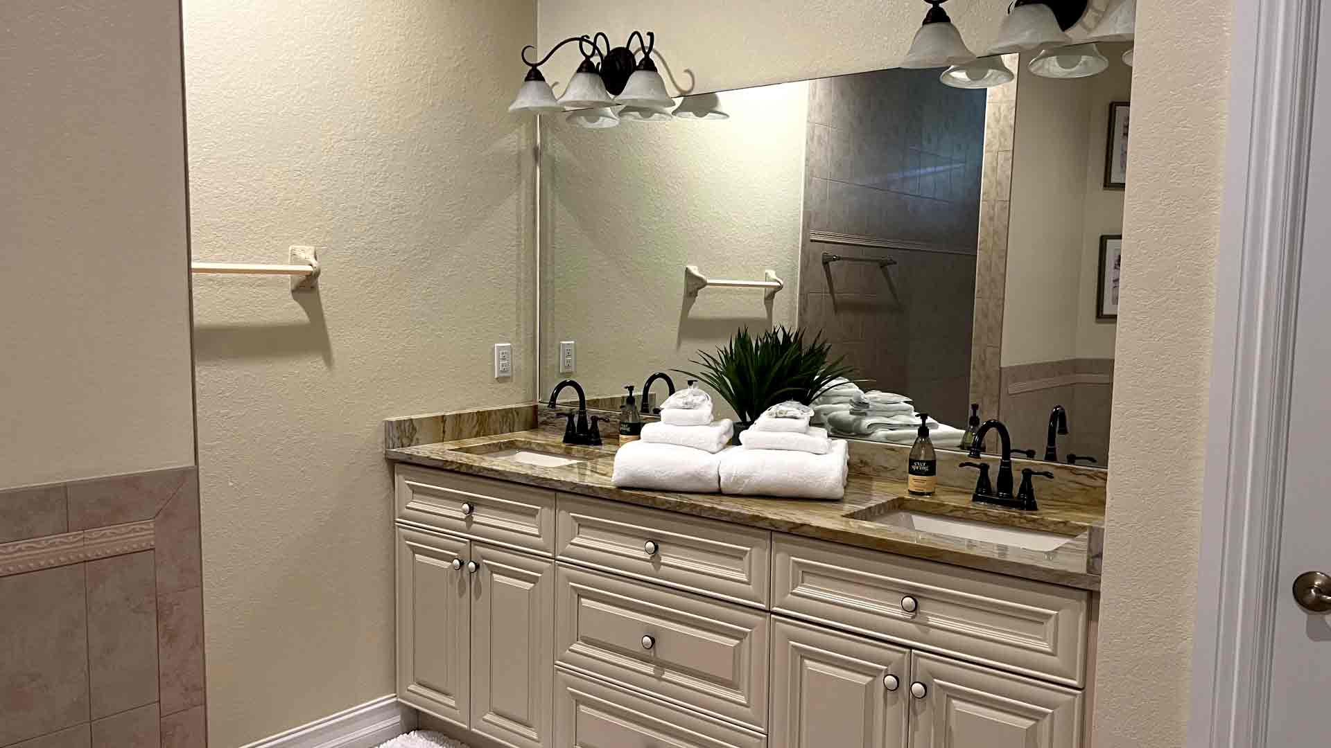 Bathroom - Regular cleaning in Cape Coral by Goldmillio - May 3