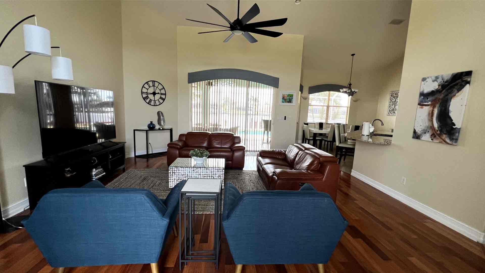 Living room - Regular cleaning in Cape Coral by Goldmillio - May 3