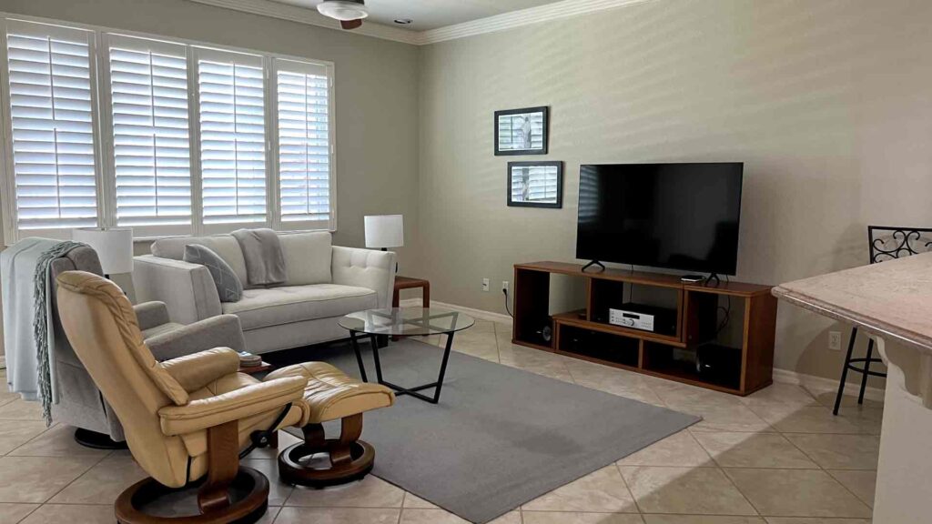 Living room - Regular cleaning in Cape Coral by Goldmillio - May 7
