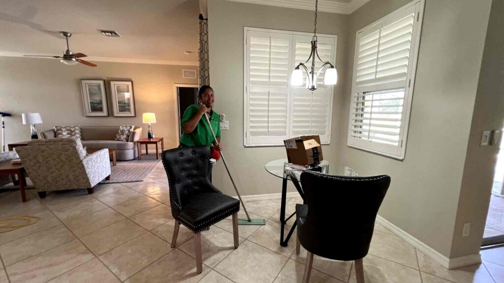 Rest room - Regular cleaning in Cape Coral by Goldmillio - May 7
