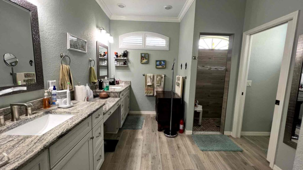 Bathroom - Regular cleaning in Cape Coral by Goldmillio - Aug 10 