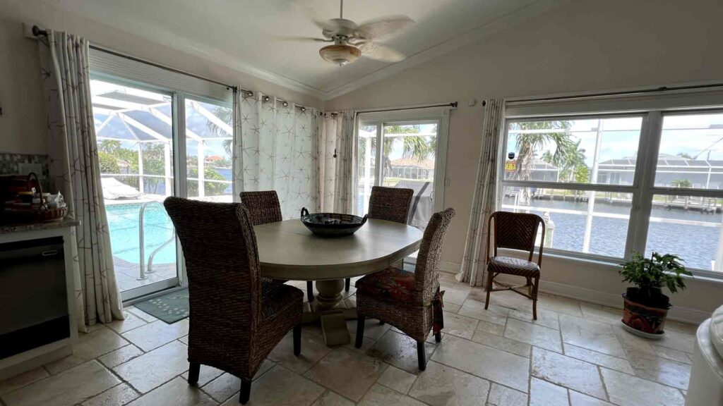 Dining room - Regular cleaning in Cape Coral by Goldmillio - July 26