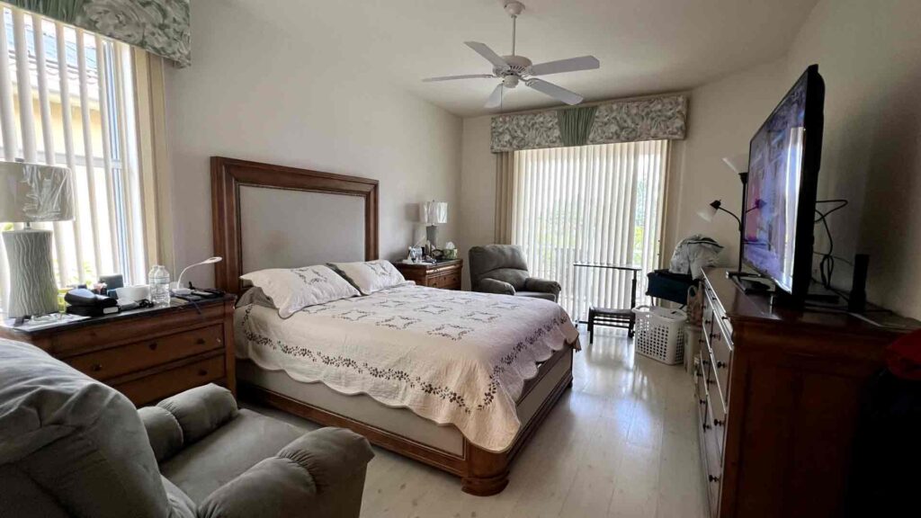 Bedroom - Deep cleaning in Cape Coral by Goldmillio - Aug 22