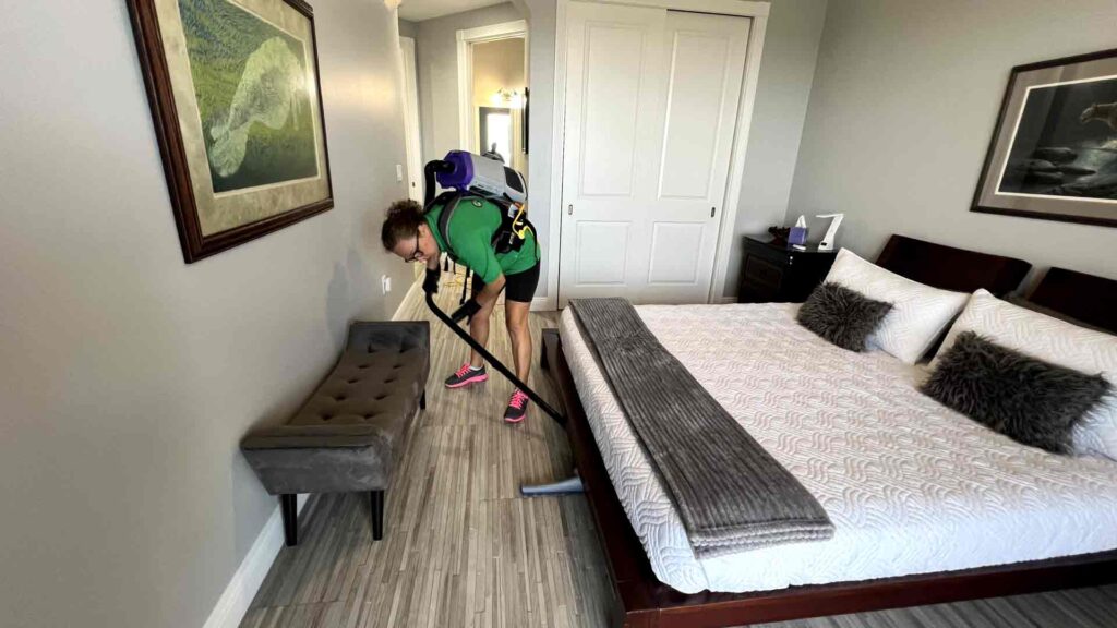 Bedroom Deep Cleaning in Cape Coral by Goldmillio - Sep 5