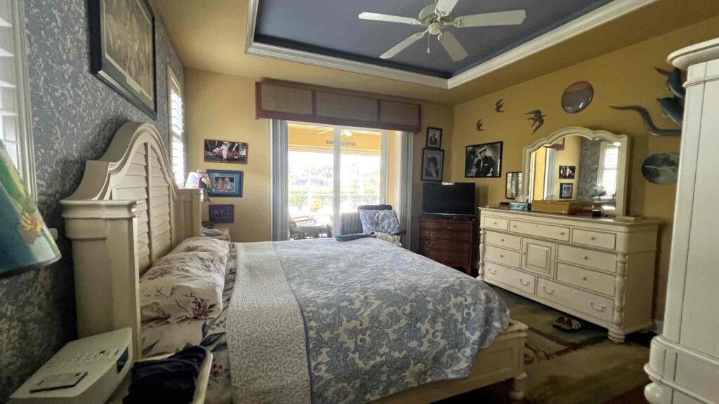 Bedroom Regular Cleaning in Cape Coral by Goldmillio - Oct 6