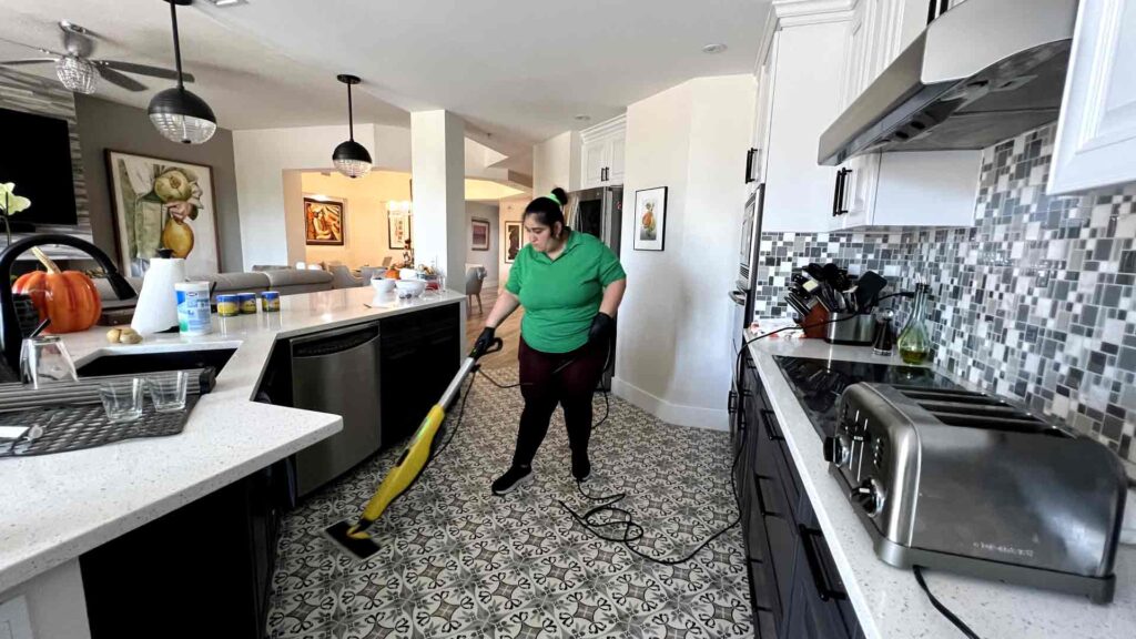 Floor Regular Cleaning in Cape Coral by Goldmillio - Oct 18